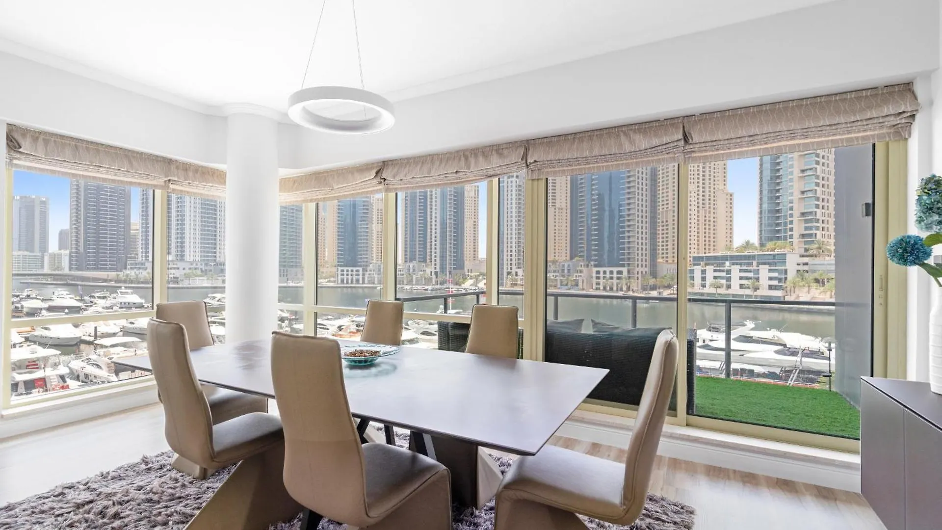 Relaxing 3Br Beachfront Retreat At Majara Marina With Patio Dubái 0*,
